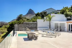 TWO VIEWS (CB155) in Camps Bay – photo 60 thumbnail
