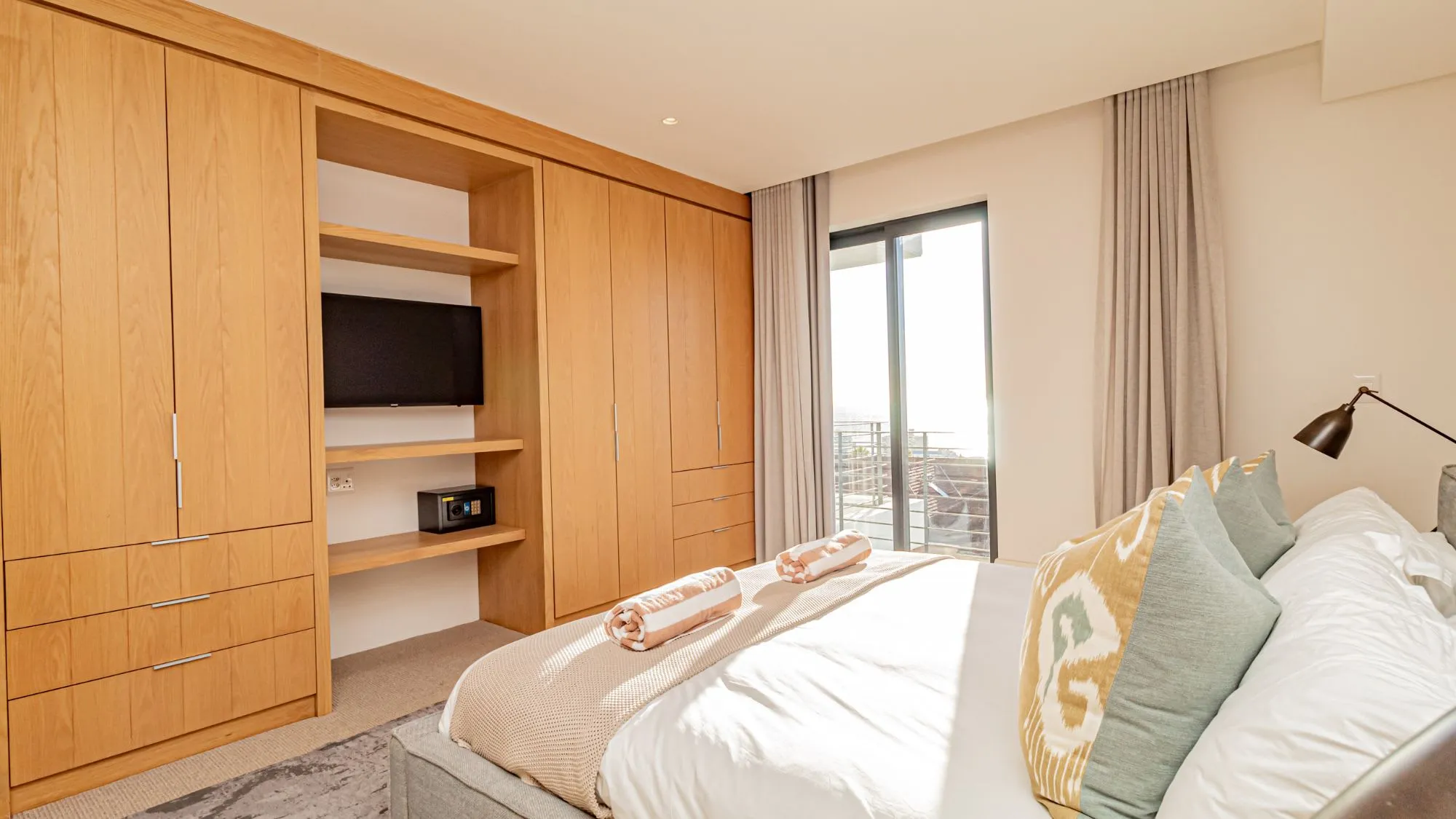property_aef1baec-ba8c-4900-915d-edbd847897c0_5