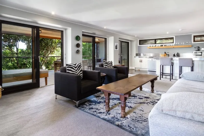 17 Geneva Middle in Camps Bay – photo 14