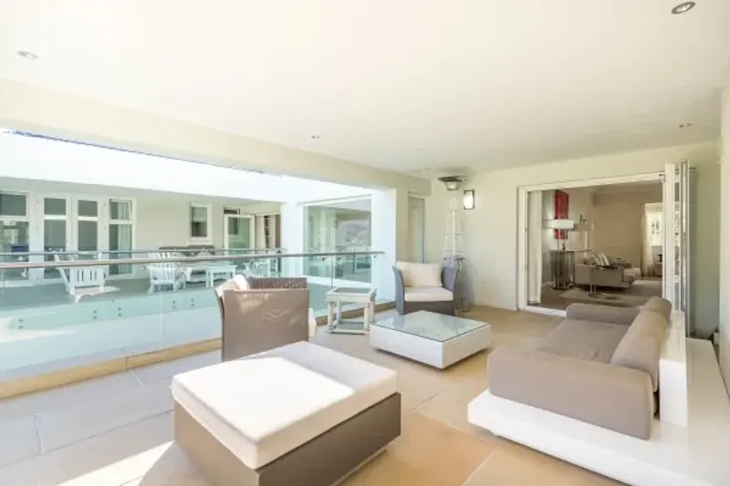 Hillwood Villa in Bishopscourt – photo 34