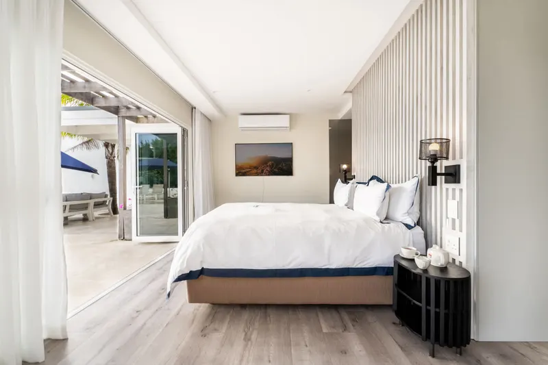 TWO VIEWS (CB155) in Camps Bay – photo 42