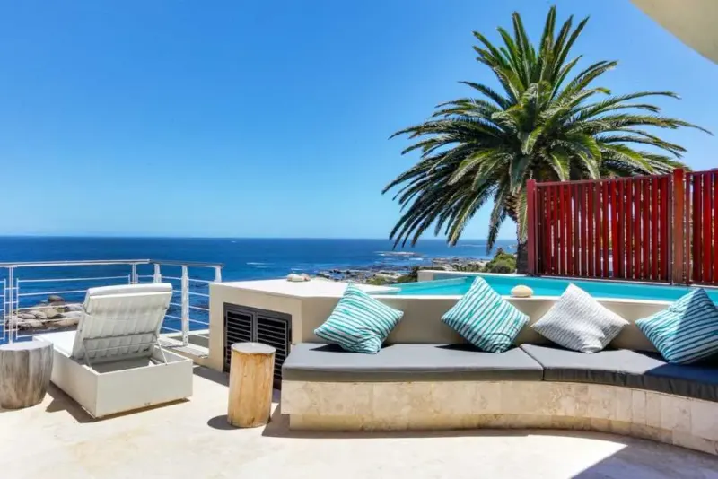 Bali Bay in Camps Bay – photo 3