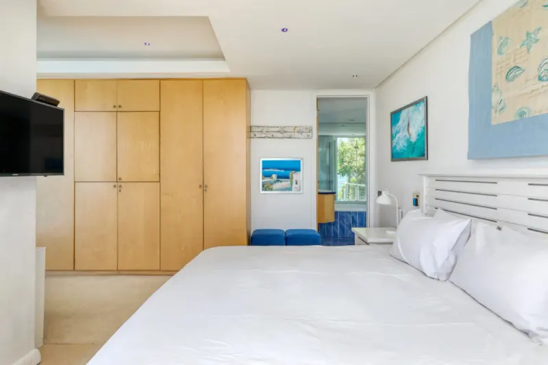 Ocean Blue Bungalow in Clifton – photo 9