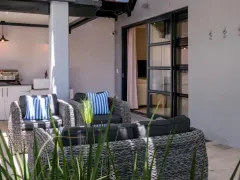 Central Drive Treasure in Camps Bay – photo 43 thumbnail