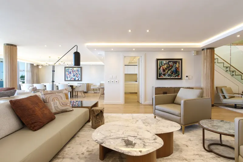 Belle Vista Penthouse in Mouille Point – photo 2