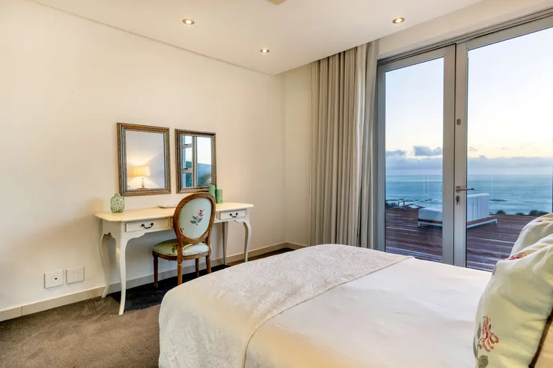 Gratia Villa in Camps Bay – photo 40