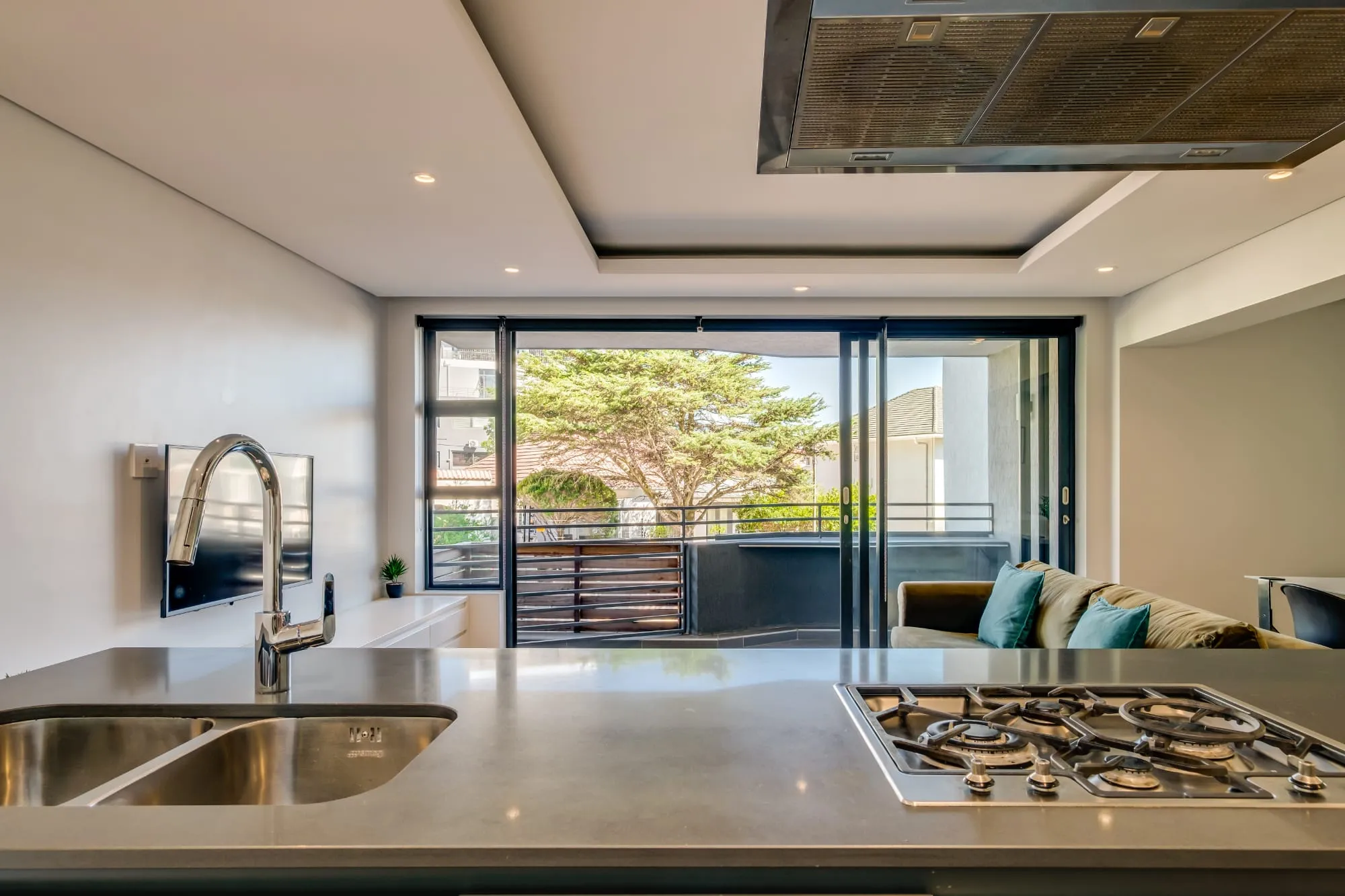 property_b09eecbb-7299-4ffd-9d31-f9c9ad52fba8_5