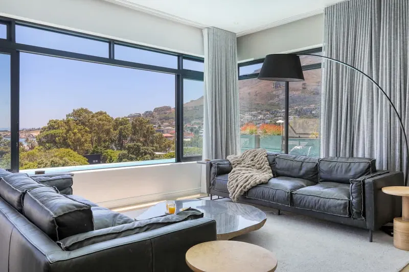 Central Drive Villa in Camps Bay – photo 18