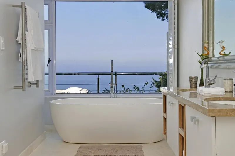 Sunset Bay Villa in Bakoven – photo 26