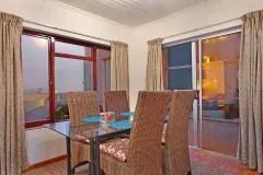 Sunset Mews Apartment in Bloubergstrand – photo 8 thumbnail