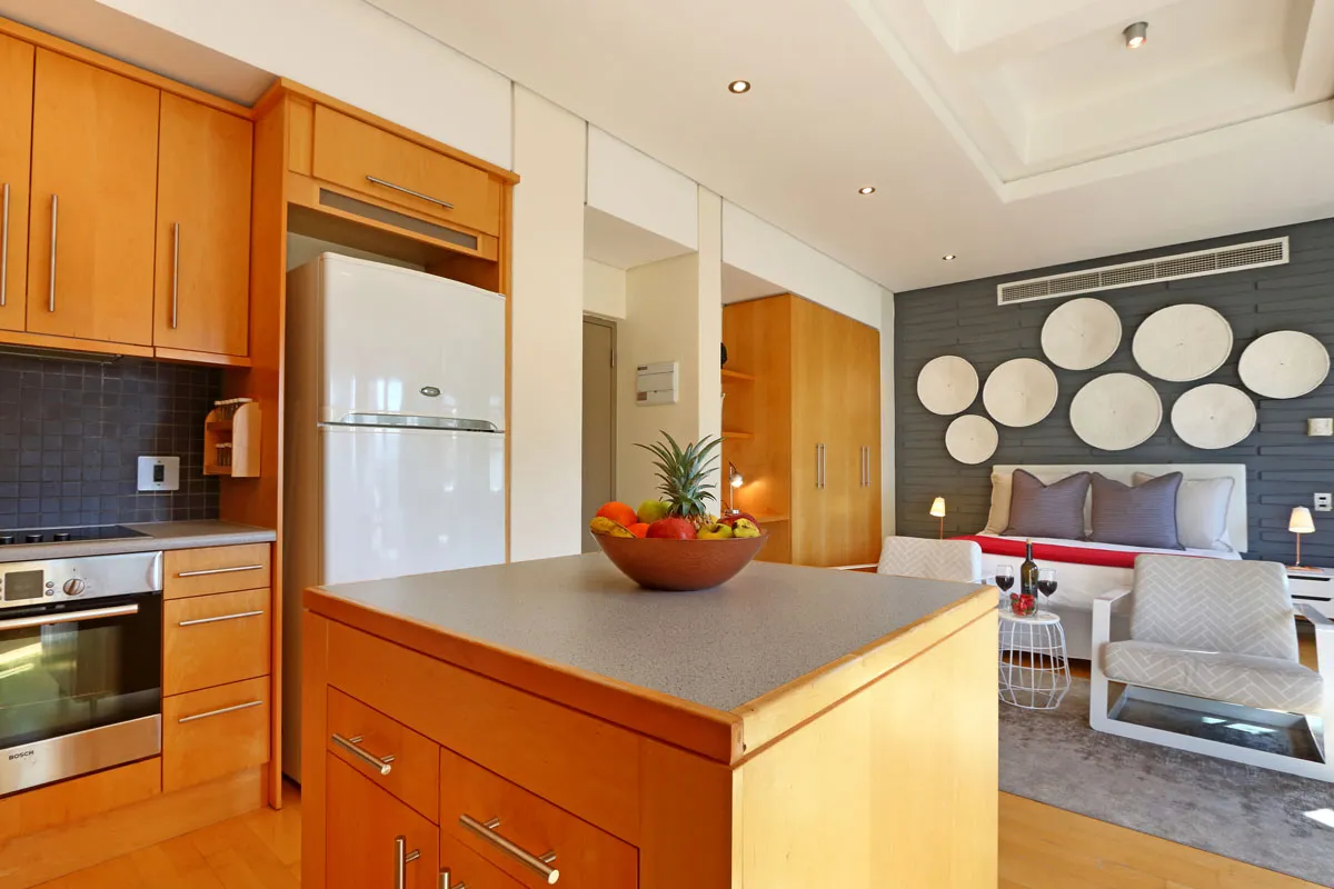 property_b16543d8-a750-4d52-9465-9dc7c6283274_15