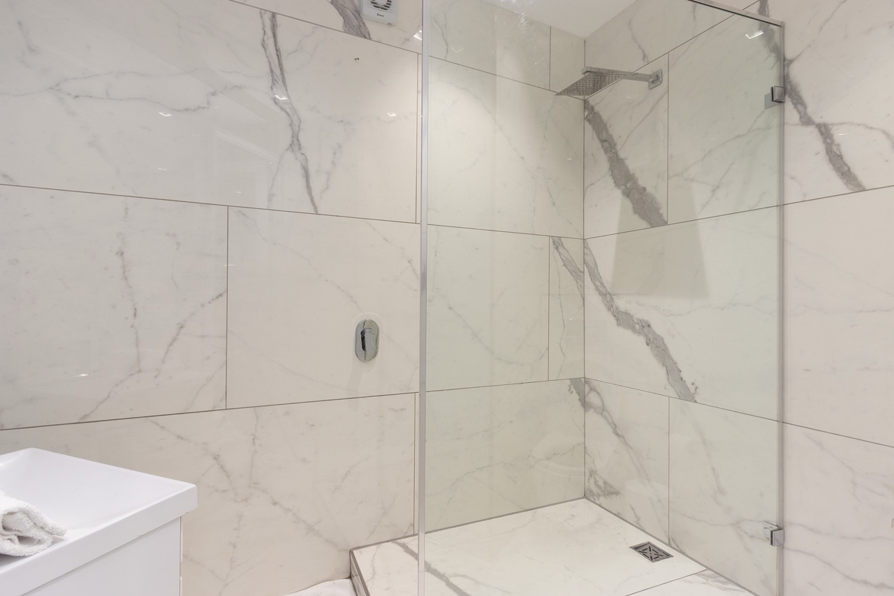 property_b1801ab0-c1e0-46d3-8331-ea36ca0f448a_36