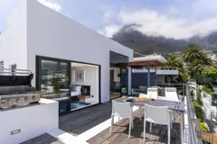 View Talay Apartment in Camps Bay – photo 5 thumbnail