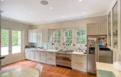 10 Avenue Fresnaye in Fresnaye – photo 10 thumbnail
