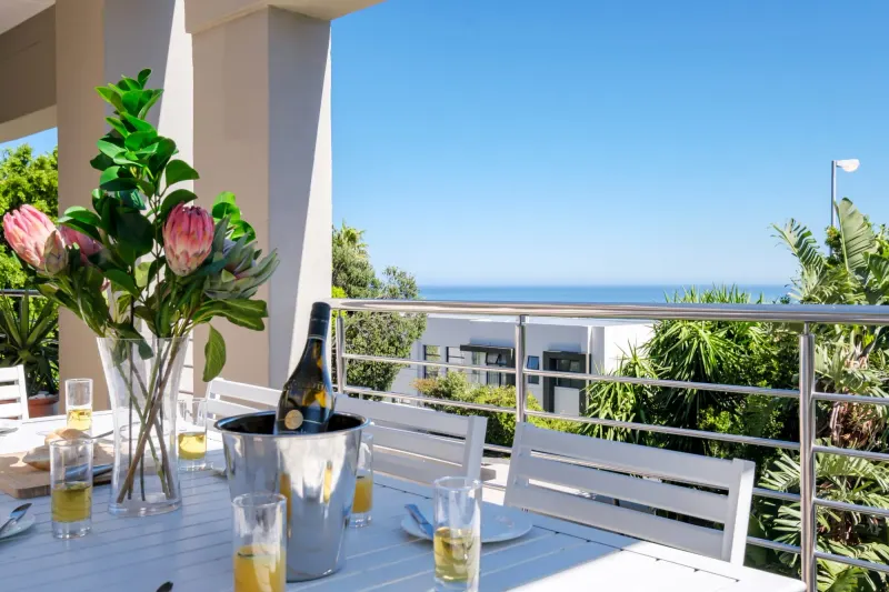 100 Geneva Drive in Camps Bay – photo 4