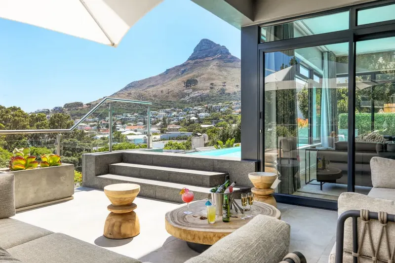 Central Drive Villa in Camps Bay – photo 59