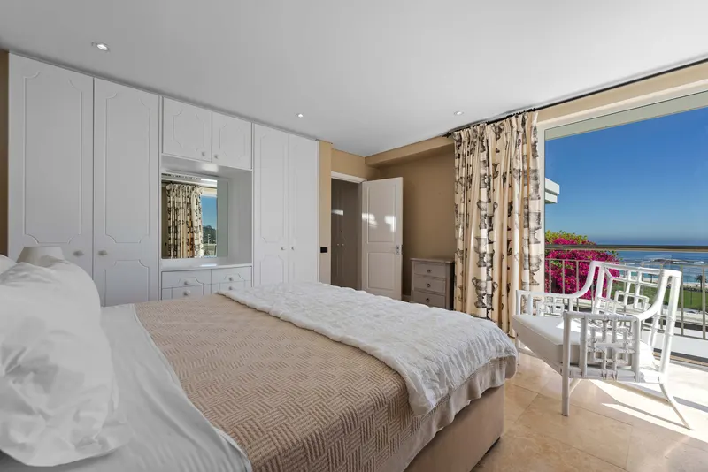 Tree Villa in Camps Bay – photo 37