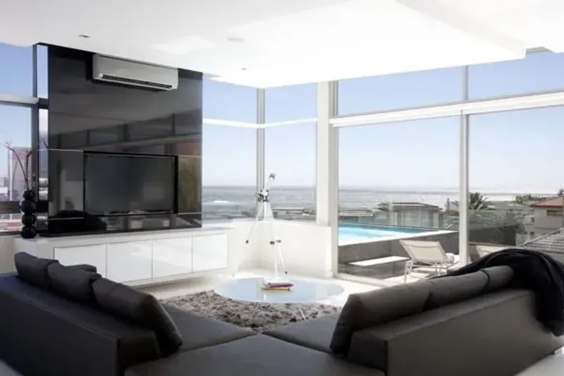 Lincoln Rd Villa in Camps Bay – photo 17