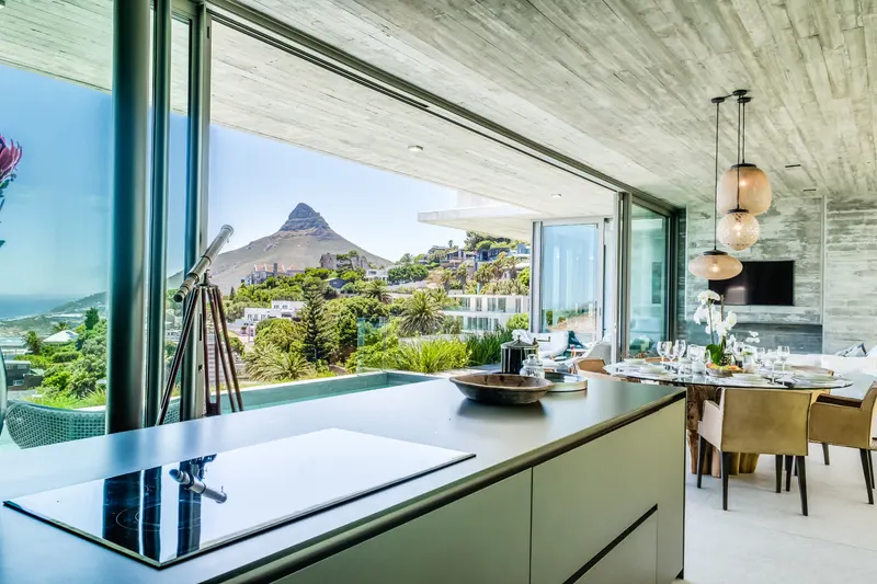 Castle Peak in Camps bay – photo 11
