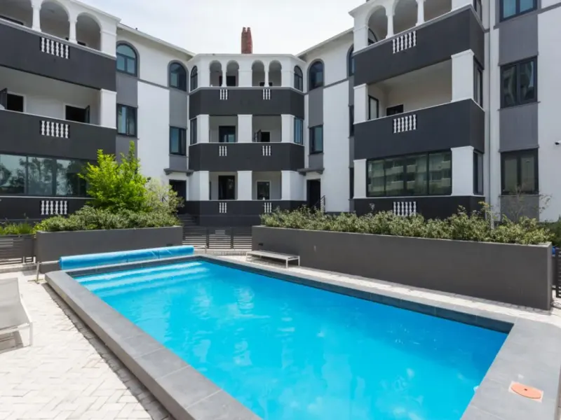 Warwick 202 in Green Point – photo 1