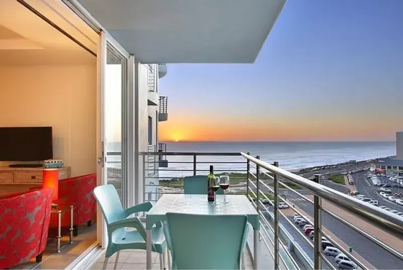 Horizon Bay 405 in Table View – photo 11