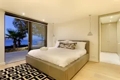 Titan Villa in Bantry Bay – photo 10 thumbnail
