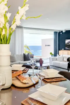 Ocean's 33 Villa in Camps Bay – photo 6 thumbnail
