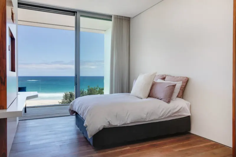 Camps Bay Beach House in Camps Bay – photo 4