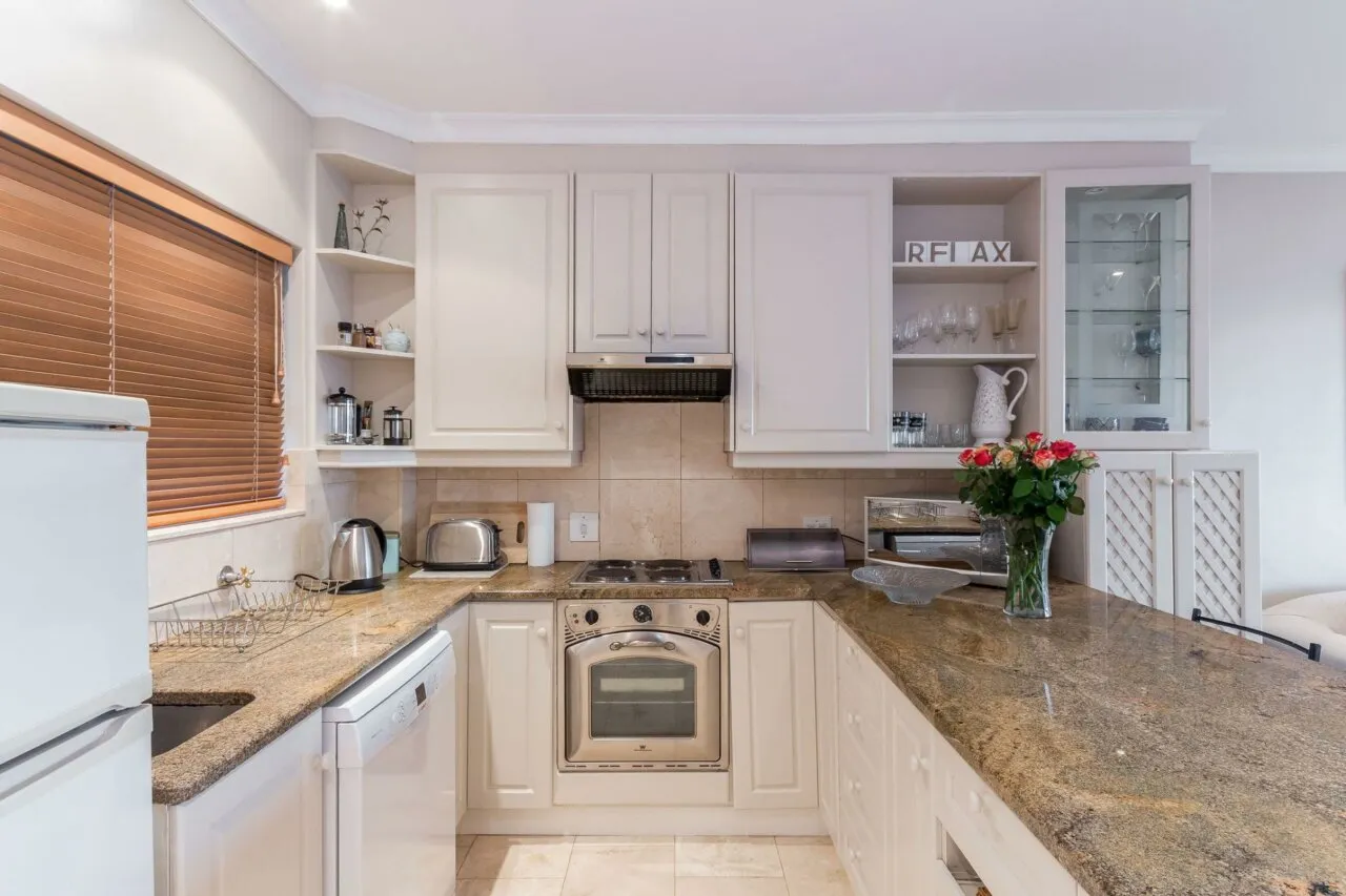 property_b426428d-4797-4884-ab09-36bdaa714010_4