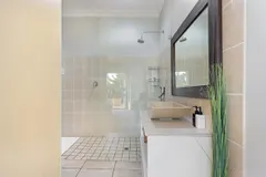 Beachy Villa in Camps Bay – photo 29 thumbnail