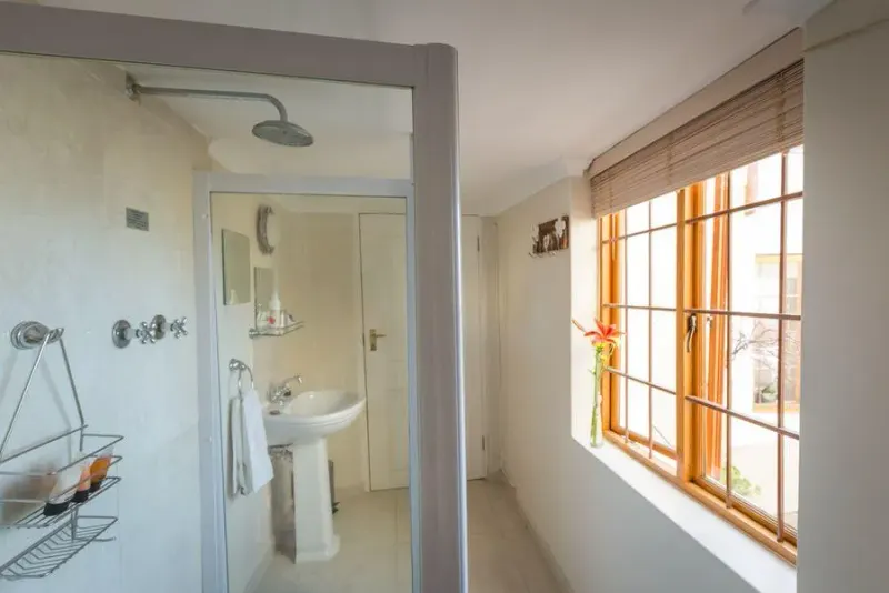 Grosvenor 8 Bedroom in Simon's Town – photo 18