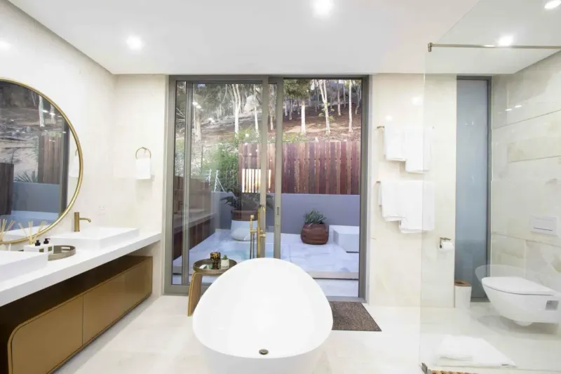 Arcadia Mansion in Bantry Bay – photo 1