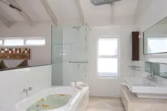 Glen Beach Penthouse in Camps Bay – photo 3 thumbnail