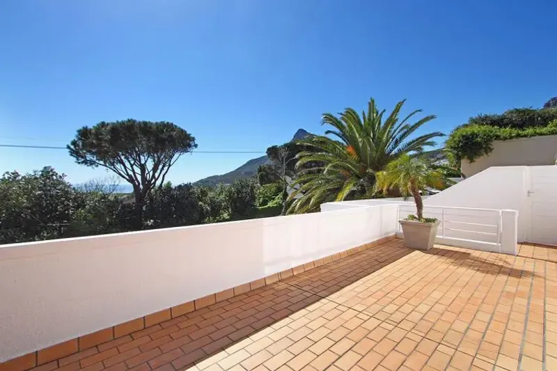 Ingleside Apartment in Camps Bay – photo 8