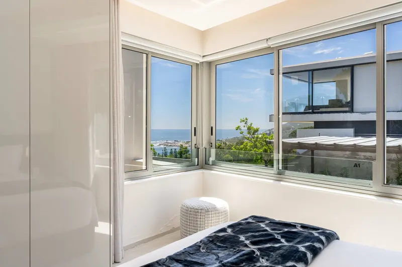 Glass House in Camps Bay – photo 31