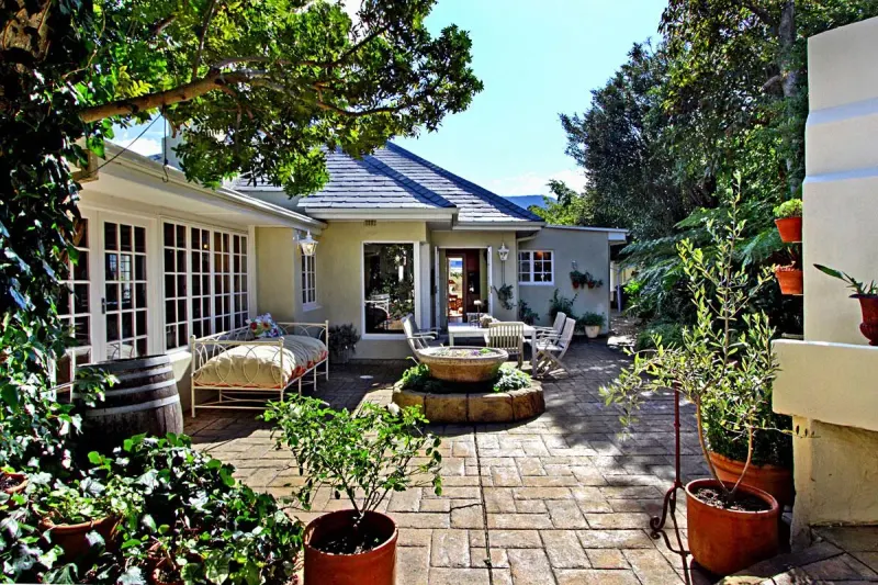 Hout Bay Darling Villa in Scott Estate – photo 17