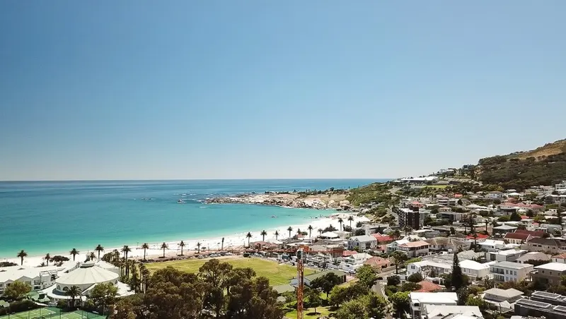 Geneva 24 A in Camps Bay – photo 32