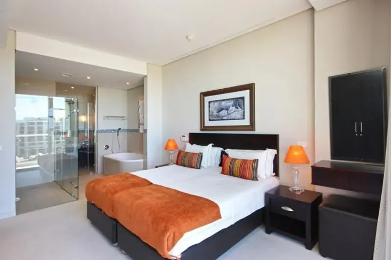 Juliette 6th Floor Apartment in V&A Waterfront – photo 11