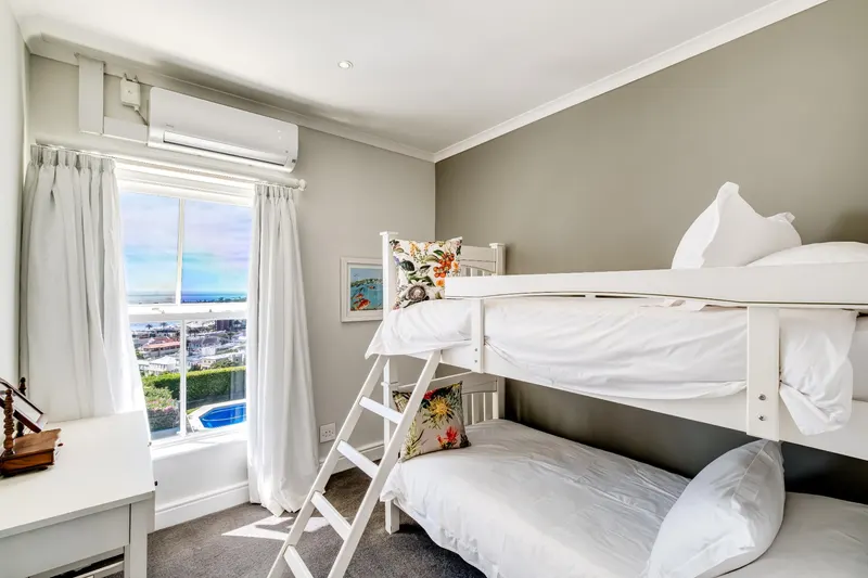 Villa Galazzio  in Camps Bay – photo 17