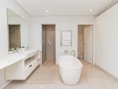 Green Point Penthouse in Three Anchor Bay – photo 6 thumbnail
