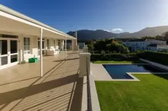 Klein Constantia Villa in Hope of Constantia – photo 8 thumbnail