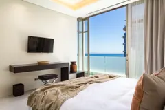 East West Penthouse in Mouille Point – photo 9 thumbnail