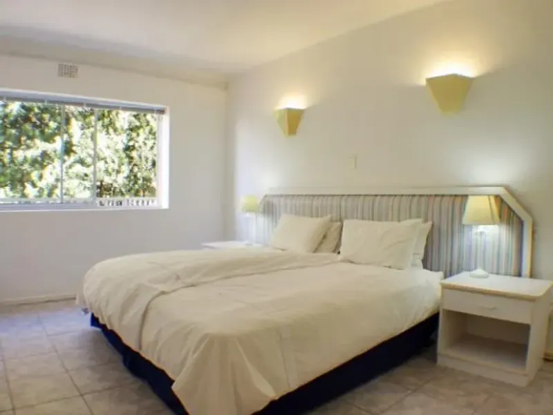 Bantry Bay Views 302 in Bantry Bay – photo 1