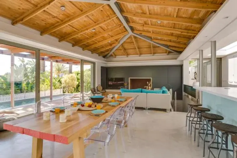 Beach Bungalow 52 in Clifton – photo 8