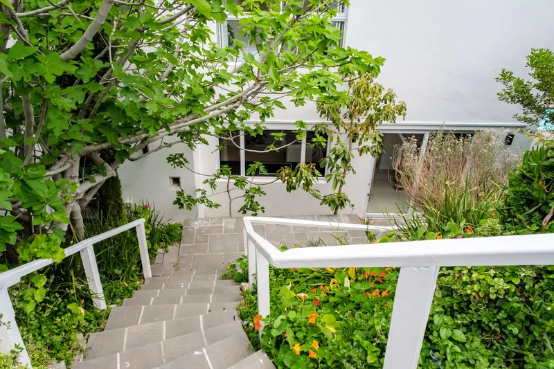 Sunset Sanctuary in Camps Bay – photo 23