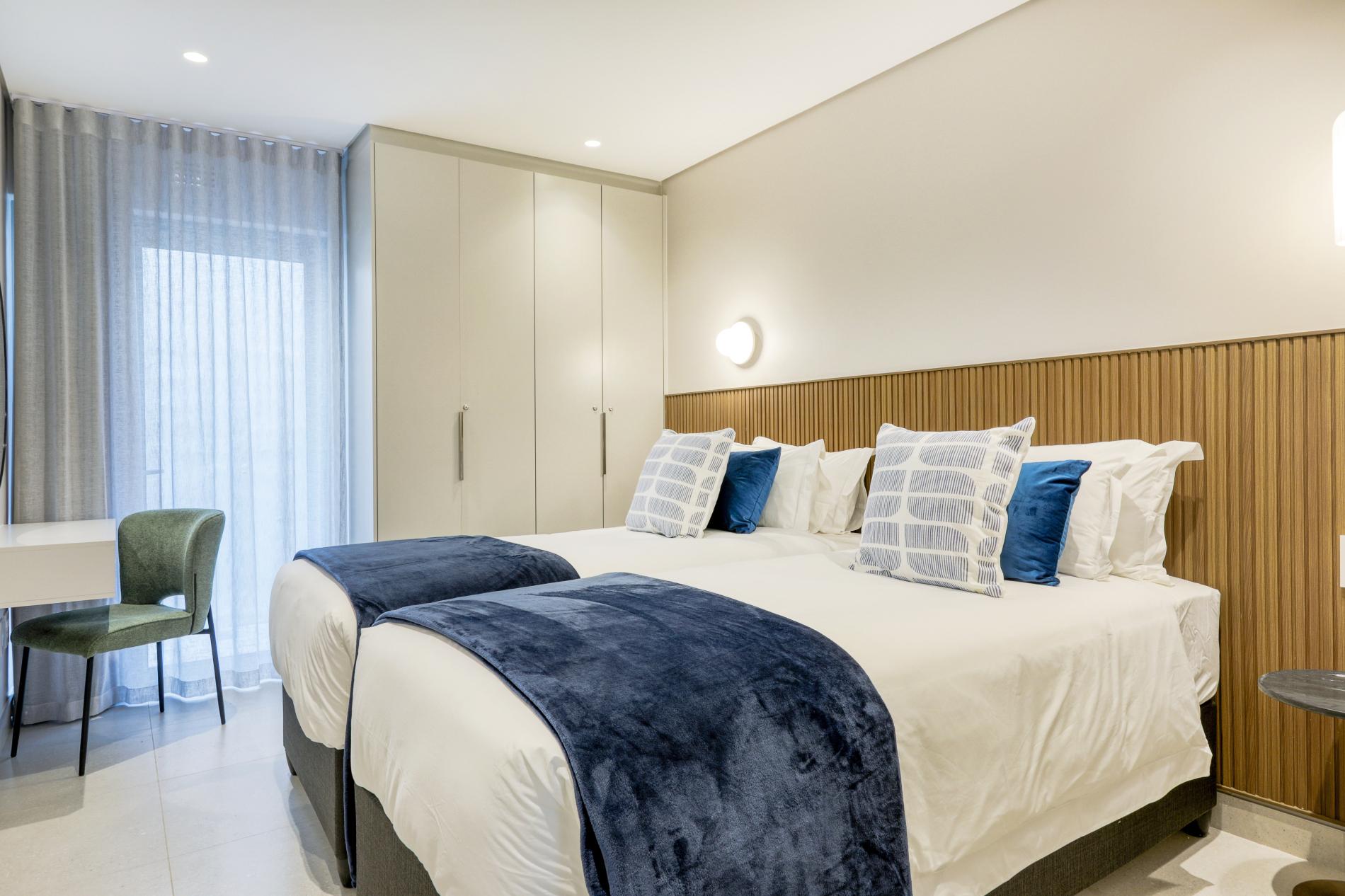 property_b91ad824-6e56-4799-afda-169da26ba69a_0