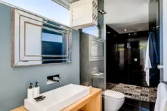 Atlantic Reflection in Camps Bay – photo 35 thumbnail
