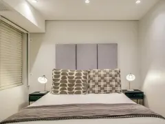 G on S Apartment in Three Anchor Bay – photo 10 thumbnail