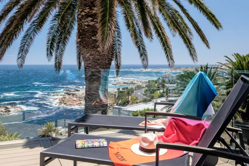 Houghton Steps in camps bay – photo 13