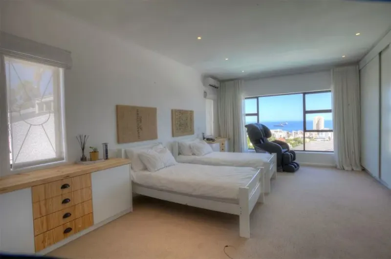 Fresnaye Bordeaux in Sea Point – photo 23